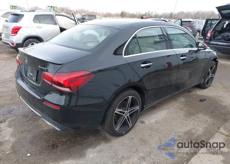 2022 Mercedes-Benz A 220 4Matic из США, поврежденный, VIN W1K3G4FB0NJ373345
